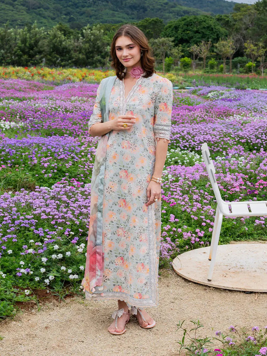 Izel EVANIA Chickenkari Embroidered Lawn 